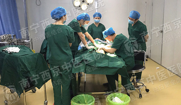 北京协和联合南宁西京成功开展大面积ReCell细胞移植术