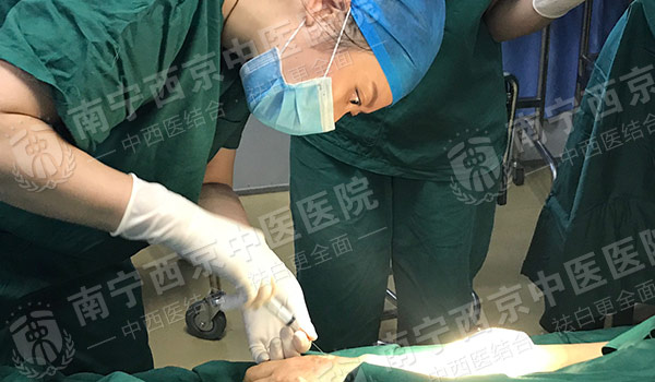 北京协和联合南宁西京成功开展大面积ReCell细胞移植术